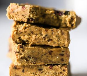 banana and cinnamon protein bars