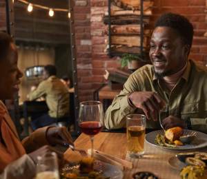 African people eating food